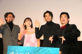 『彼女が好きなものは』の初日舞台挨拶が開催