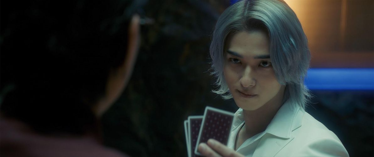 嘘を見抜けなければ即死!?『嘘喰い』騙しあいが生きがいのヤバいキャラたちの場面写真解禁