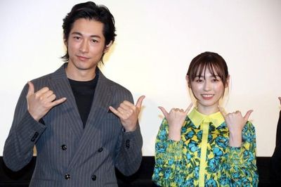 『フラ・フラダンス』の公開御礼舞台挨拶が開催