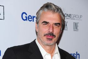 性的暴行を訴えられた「SATC」俳優、クリス・ノース