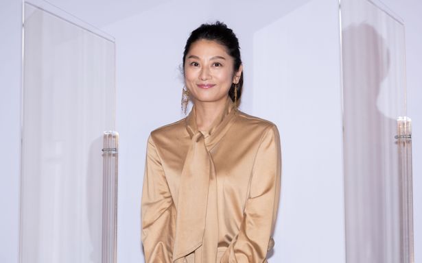 春男の妻・律子役を演じた小池栄子