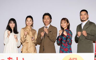 “なにたた”こと『私はいったい、何と闘っているのか』の公開記念舞台挨拶が開催！