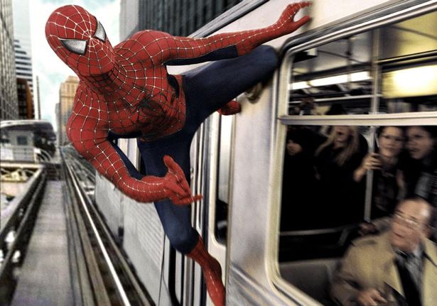 サム・ライミ版からスパイダーマンの縦横無尽のアクションは健在だった(『スパイダーマン2』)