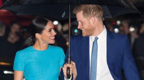 メーガン妃、ボディガードと共にモンテシートで買い物しているところをパパラッチされる