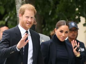 ヘンリー王子夫妻が、クリスマスカードでリリベットの姿を初お披露目！