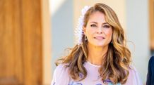 スウェーデンで家族と伝統行事に出席したマデレーン王女