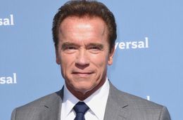 シュワちゃんがアメリカに敬意を表し、ホームレスの退役軍人に25軒のシェルターを寄付！