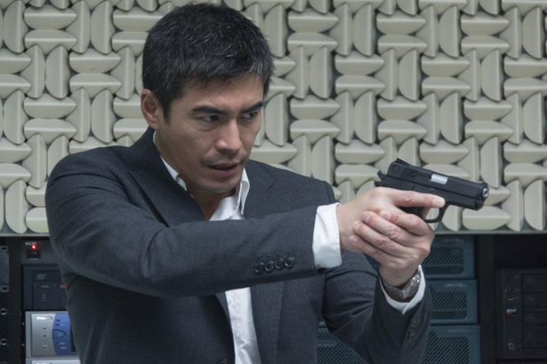 事件当時に捜査を担当していた牧村を伊藤英明が熱演！