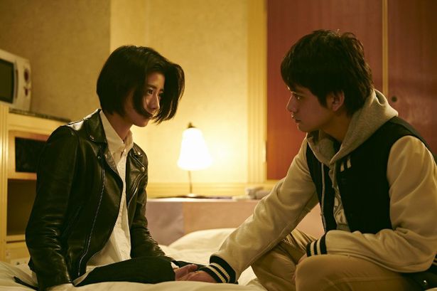 徐々に近づいていく主人公の“僕”と“彼女”