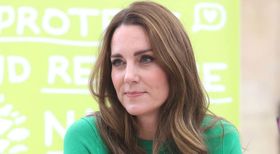 キャサリン妃、新年初公務に着回しコートで登場した