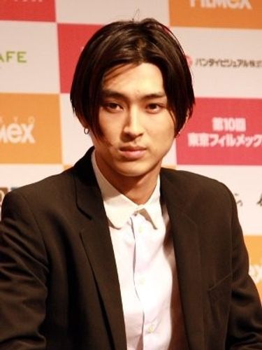 松田翔太、「抜け出したいところは一緒」と役に共感