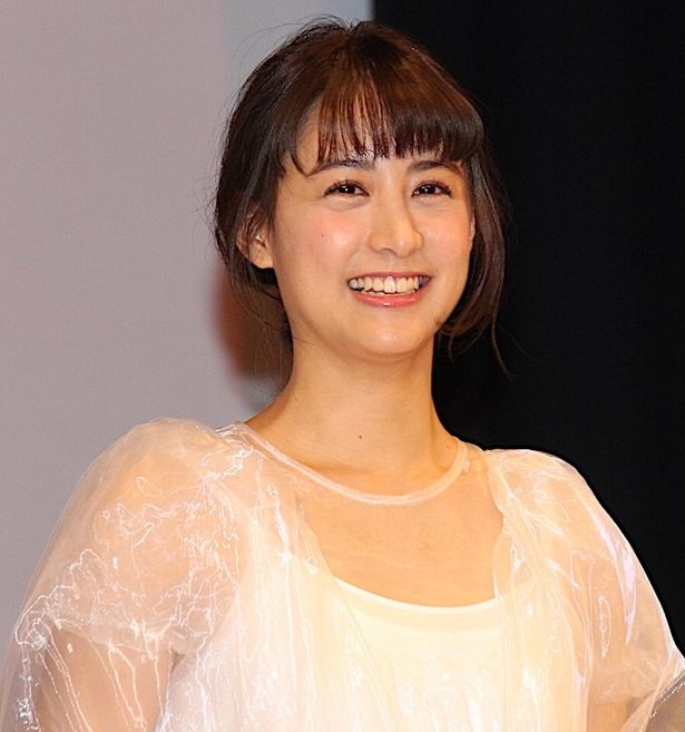 山本美月が初パンチラを披露!?