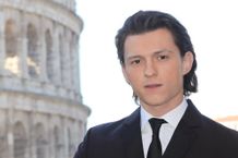 オールバックが凛々しいトム・ホランド。『アンチャーテッド』プレミアにて