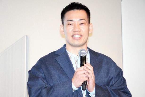 『映画ドラえもん のび太の宇宙小戦争(リトルスターウォーズ) 2021』公開記念舞台挨拶に登壇したミルクボーイの駒場孝