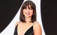 『007／ノー・タイム・トゥ・ダイ』で映画ファンの心を射止めたアナ・デ・アルマス