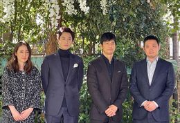 アカデミー賞受賞式前に、記者会見に出席した『ドライブ・マイ・カー』の濱口竜介監督と西島秀俊らキャスト陣