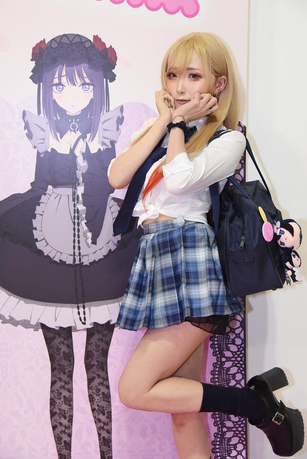 「その着せ替え人形は恋をする」の喜多川海夢に扮するカモミールさん