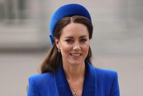 カリブ海外遊中、久しぶりにショートパンツ姿を披露したキャサリン妃