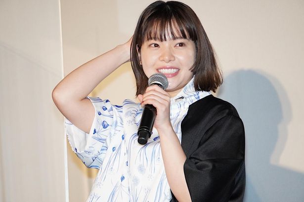 『やがて海へと届く』公開記念舞台挨拶の様子