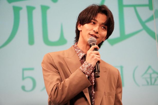 『流浪の月』完成披露試写会の様子