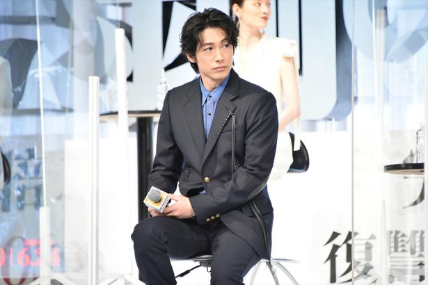 【写真を見る】ディーン・フジオカ、Hey! Say! JUMP山田涼介の三頭筋褒める!?
