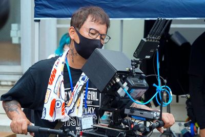 ポン・ジュノ監督をはじめ、名匠たちに絶大の信頼を寄せられるホン・ギョンピョ撮影監督にインタビュー