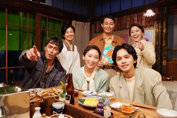 阿部寛、北村匠海のほか、薬師丸ひろ子、杏、安田顕、大島優子、麻生久美子ら豪華キャストも出演