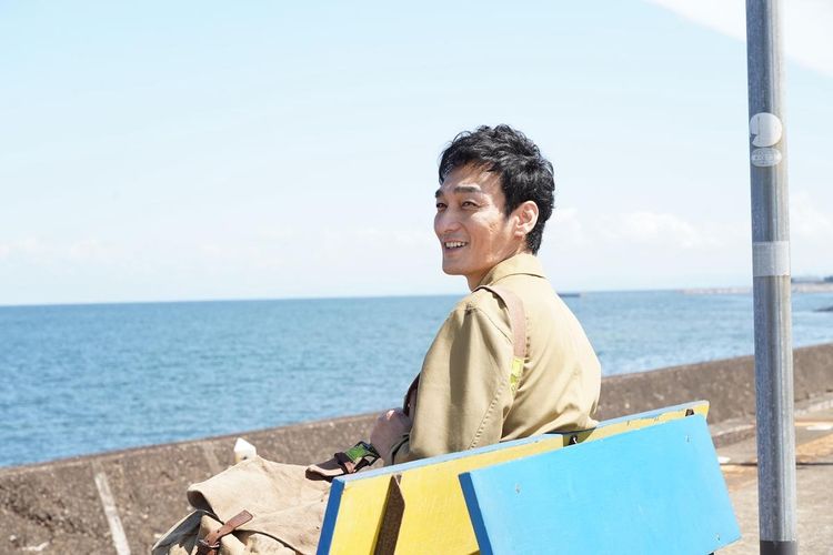 美しいロケーションと煌めく夏…草なぎ剛出演『サバカン SABAKAN』場面写真が一挙解禁