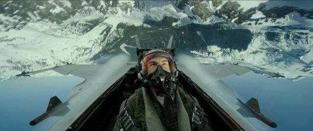 作品の見どころとなる迫力の戦闘機アクションはCGを使わず実際に撮影された