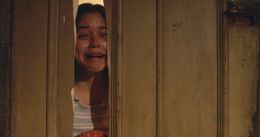 あの有名シーンにそっくり…A24最新ホラー『X エックス』の場面写真が解禁