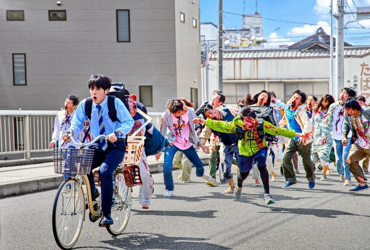 赤楚衛二主演のゾンビ映画『ゾン100〜ゾンビになるまでにしたい
