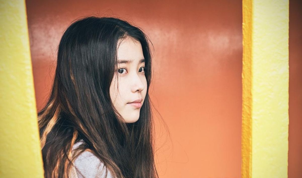 国民の妹”と呼ばれる韓国の歌姫IUことイ・ジウン、是枝監督やソン