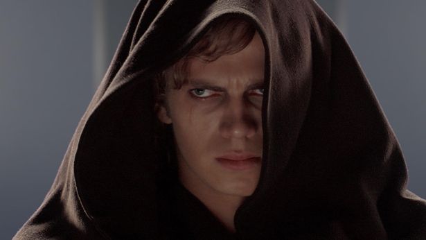 “選ばれし者”からダース・ベイダーへと闇落ちしてしまったアナキン・スカイウォーカー(『スター・ウォーズ エピソード3／シスの復讐』)