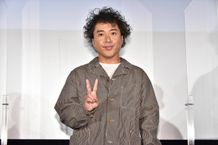 『神は見返りを求める』の初日舞台挨拶の様子