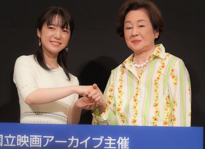 東宝創立90周年記念『東宝の90年　モダンと革新の映画史（1）』企画上映記念トークショーに登壇した司葉子と上白石萌音