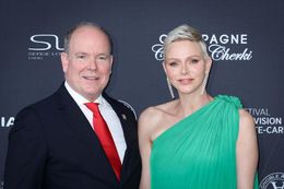 シャルレーヌ公妃が結婚11周年の記念写真を投稿