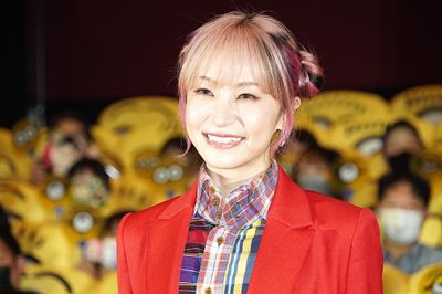 「ミニオンズシアター」特別支配人に就任したLiSA、ファンを前に笑顔！
