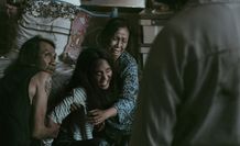 祈祷師一家を襲う怪現象の数々に震えが止まらない！