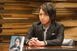 藤原竜也がカリスマ殺人犯を演じる、映画「22年目の告白－私が殺人犯です－」