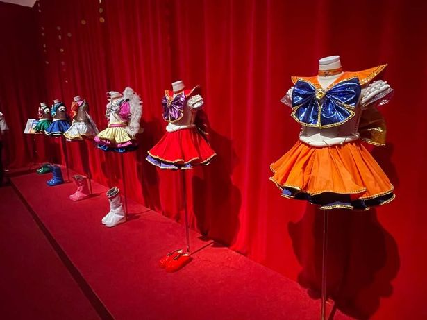 1990年代にスタートしたバンダイ版セラミュの衣装