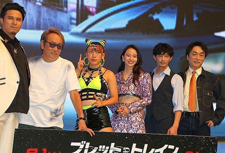 山本舞香が『ブレット・トレイン』イベントにミニスカ姿で登場！声優挑戦で「めっちゃ緊張」