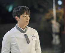 「LINK:ふたりのシンパシー」では、感情を共有する能力を持つ男性ゲフンを演じている