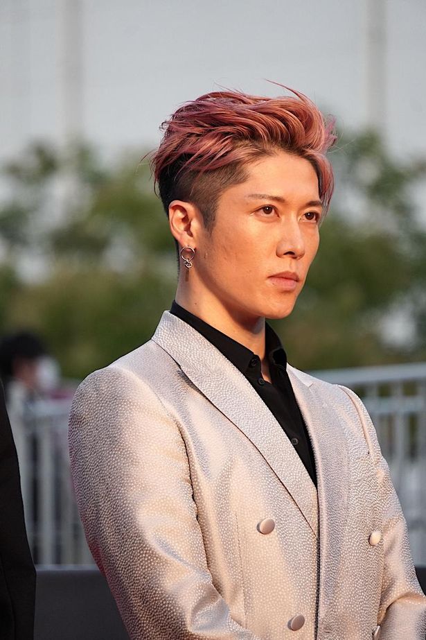 『ヘルドッグス』ジャパンプレミアに登壇したMIYAVI