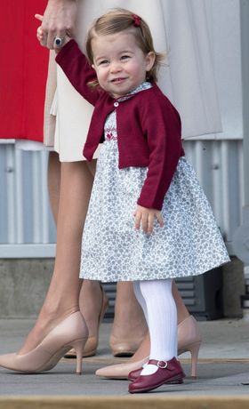 エリザベス女王に似ている？シャーロット王女