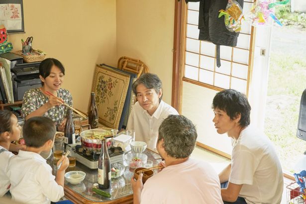 心に染みる“みんなで食べる幸せ”(『川っぺりムコリッタ』)