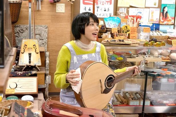 主人公の朔が、音楽から身を引きながらも、天真爛漫な凪に翻弄されるうちに再び音楽に触れていく『ミュジコフィリア』