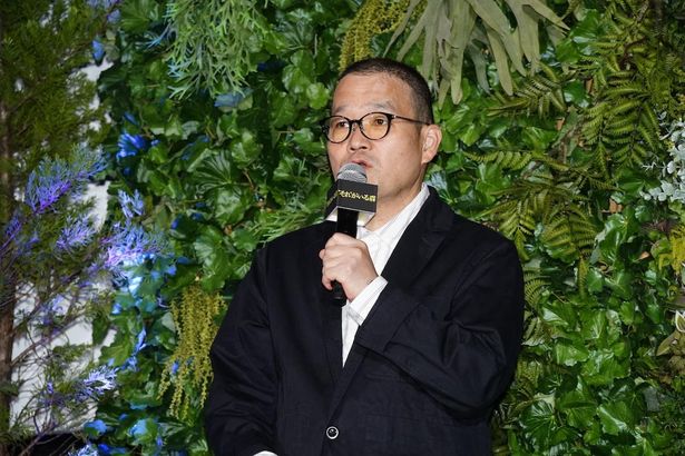 メガホンをとったのはJホラーの名匠、中田秀夫監督