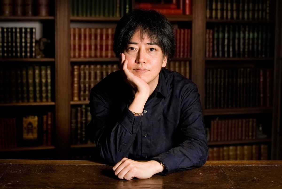 銃　中村文則　第128回芥川賞候補作　新潮新人賞受賞作　芥川賞作家のデビュー作 銃 中村文則 第128回芥川賞候補作 新潮新人賞受賞作 芥川賞作家