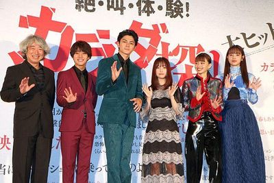 (左から)羽住英一郎監督、醍醐虎汰朗、眞栄田郷敦、橋本環奈、山本舞香、横田真悠が登壇