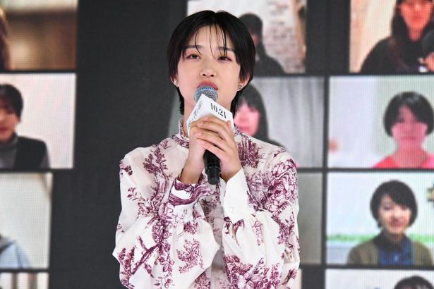 川岸美嘉役の河合優実
